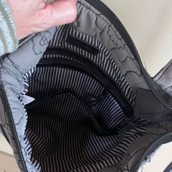 Thirty-One Quilted Poppy Floral Crossbody Bag Gray Black - Picture 6 of 11